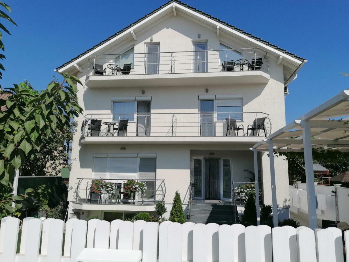 Vila Marius 2 Mai Exterior photo